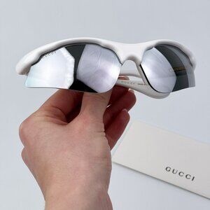 Gucci Women BRAND NEW Sunglasses White Silver Mirror Mask GG1774S 002